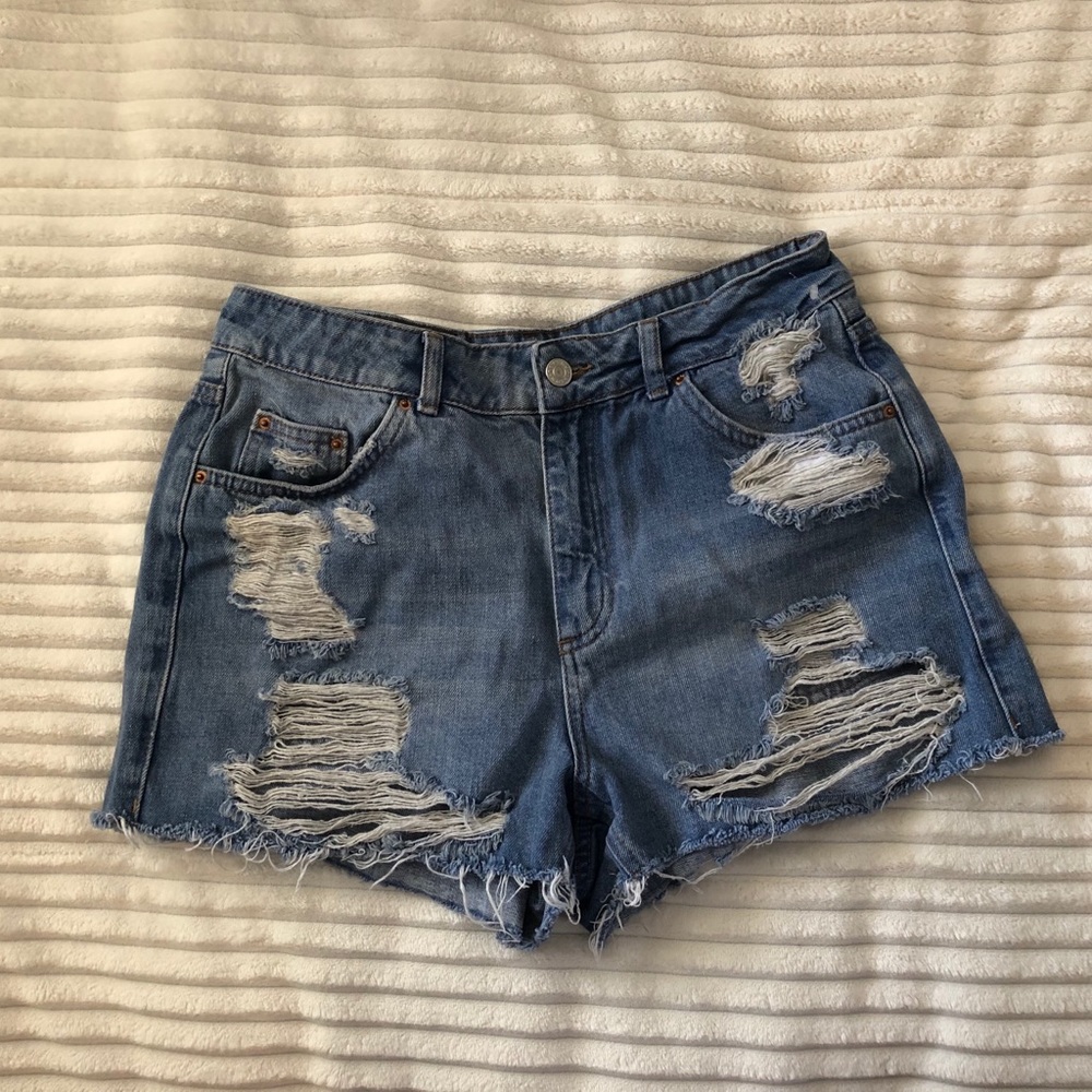 Topshop - Distressed Jean Shorts